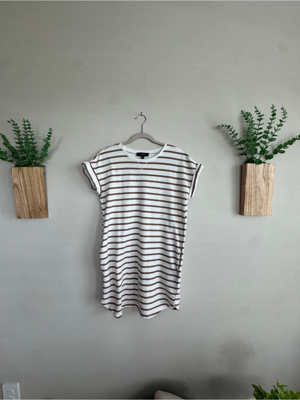 Fred David White & Brown Striped Midi Dress